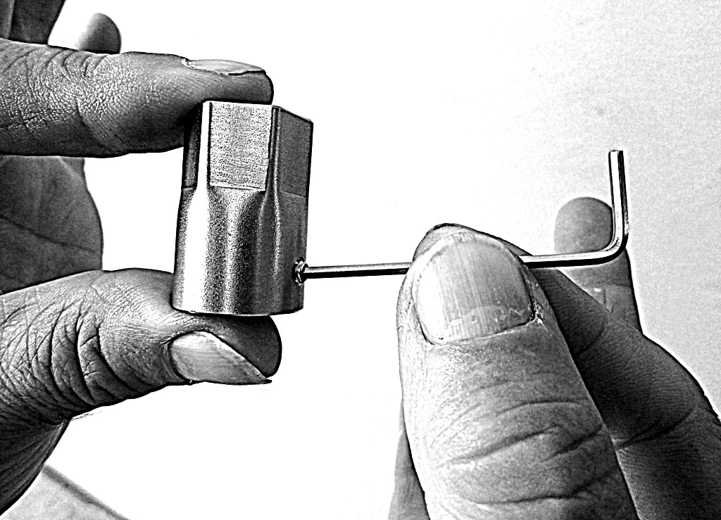 Adaptador llave hexagonal 17 para martillo Action RAUMER - Imagen 5