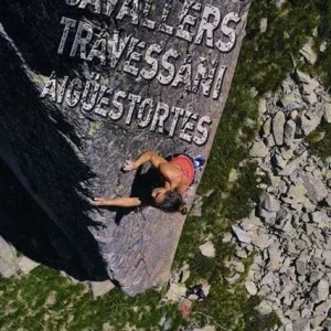 Guía escalada Cavallers, Travessani y Aigüestortes LA NOCHE DEL LORO