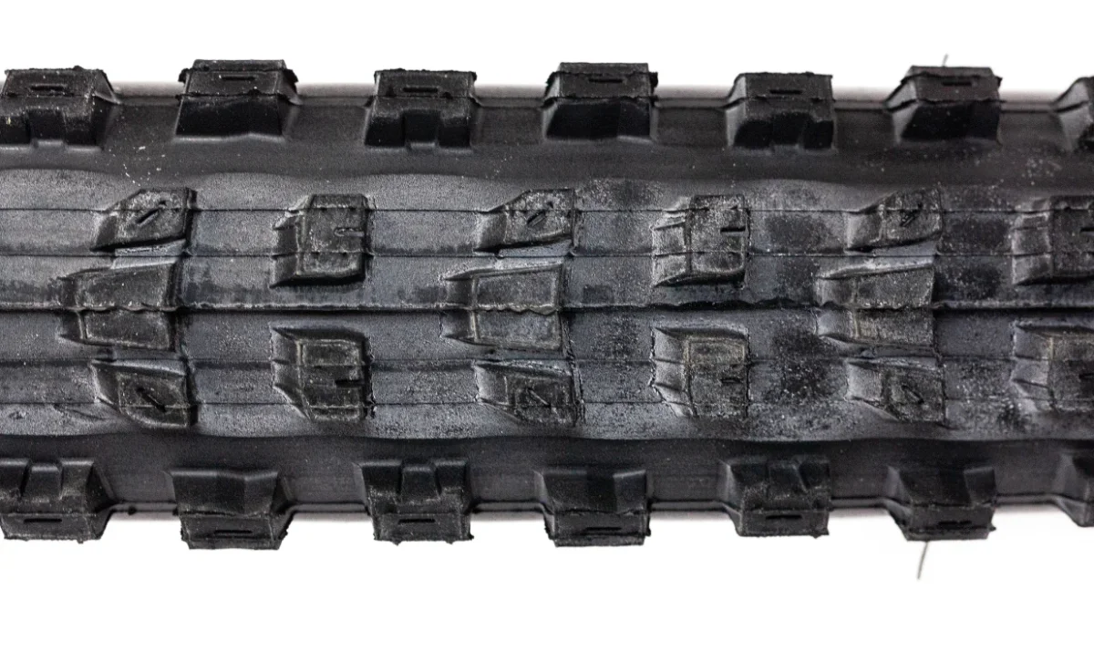 Cubierta Maxxis Dissector Wide Trail EXO+ Protection - 3C MaxxTerra - Tubeless Ready - Imagen 4