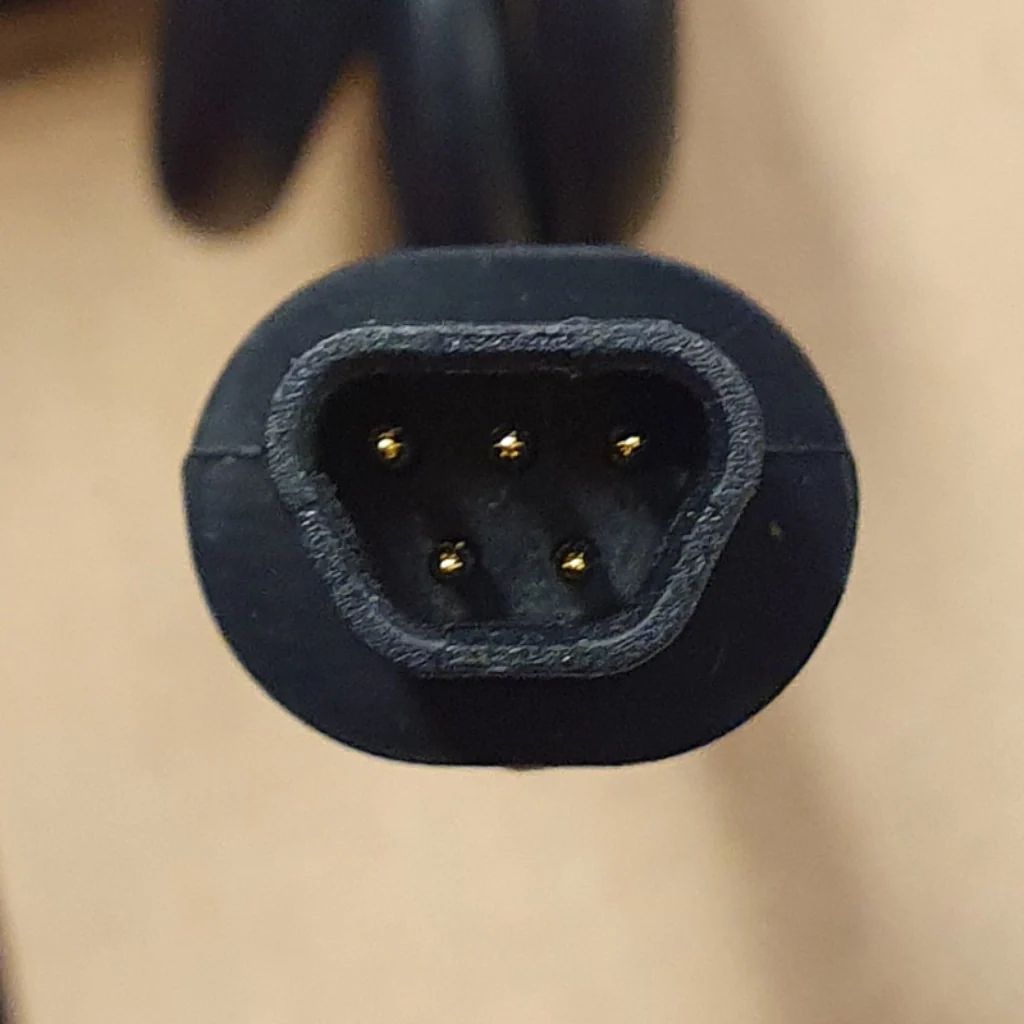 Cargador de bicicleta eléctrica Neomouv 36V 2A - Imagen 3